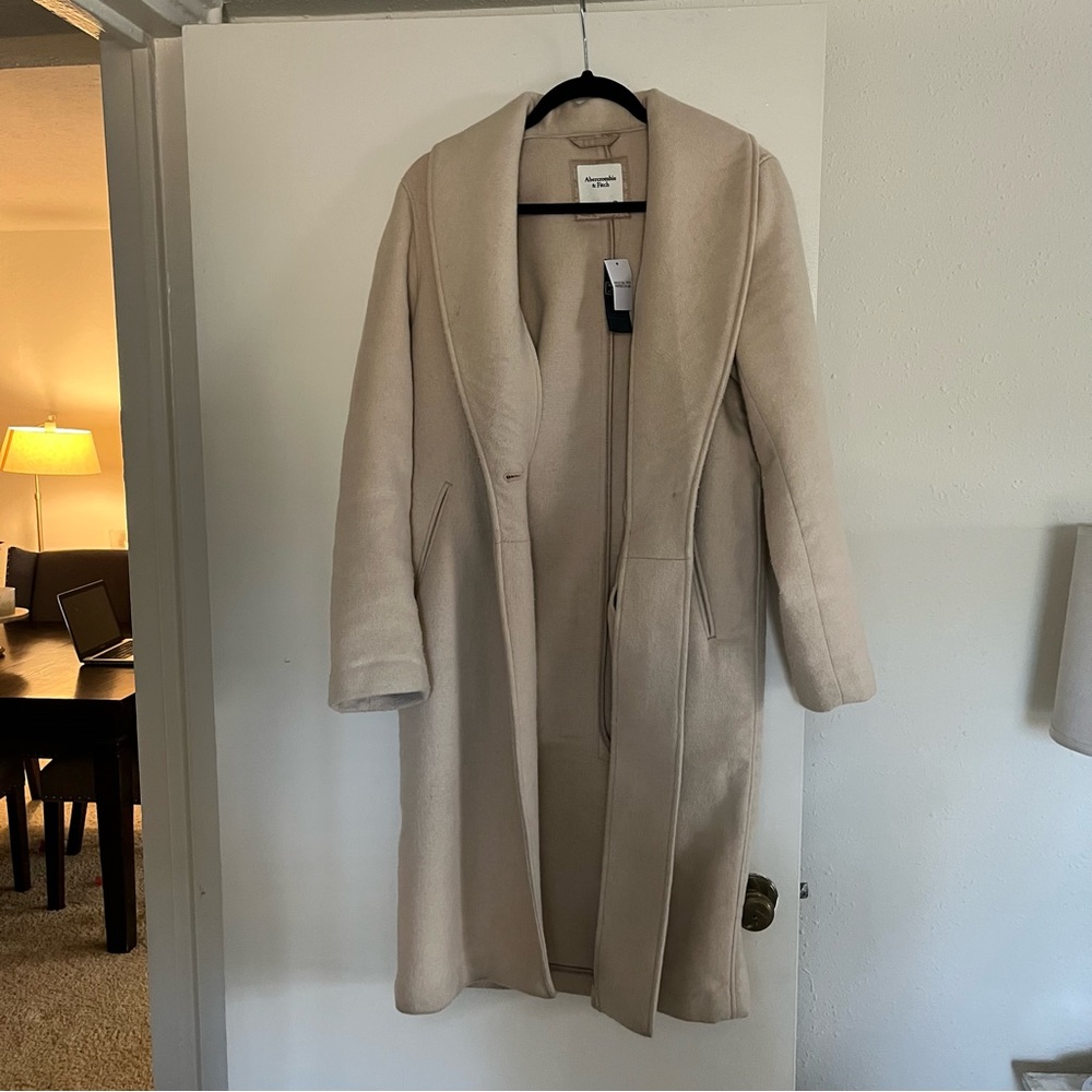 Abercrombie & Fitch Wool-Blended Coat in Cream size Small Petite